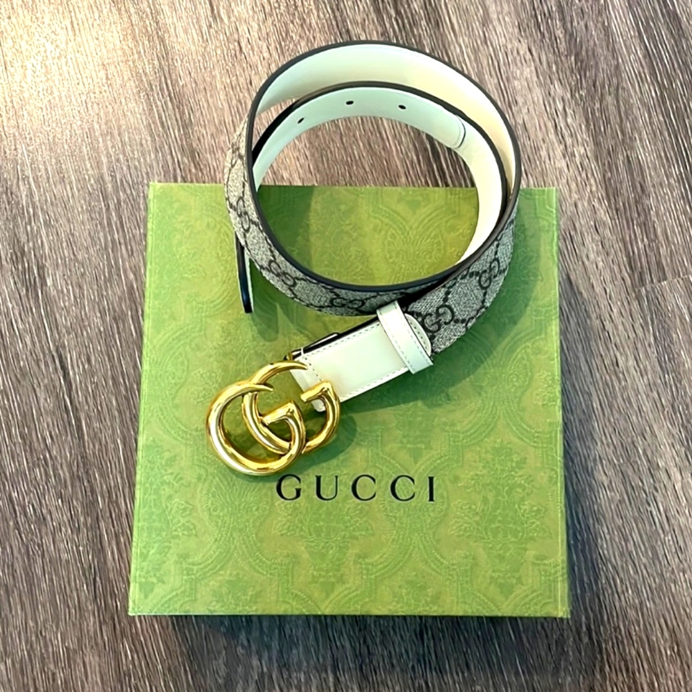 Gucci GG Marmont thin belt white & tan. Size 65 like new!